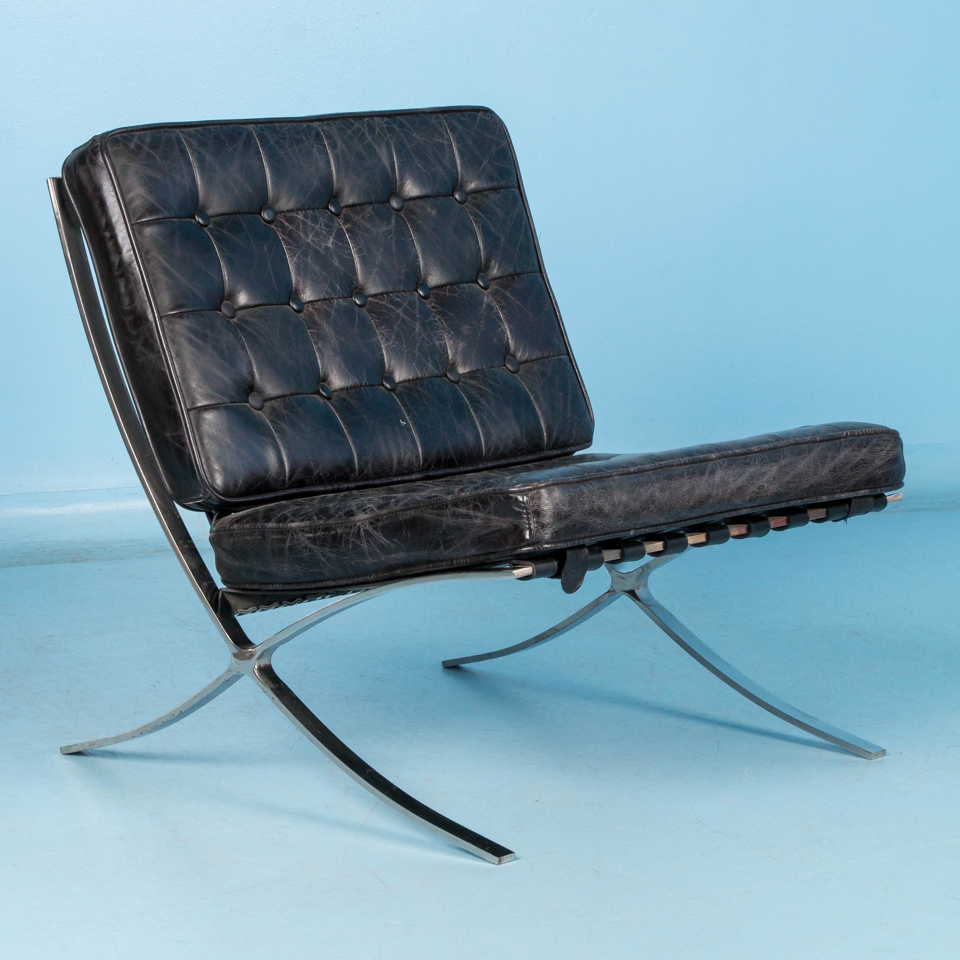 Black Leather Barcelona Style Chair With Chrome Frame